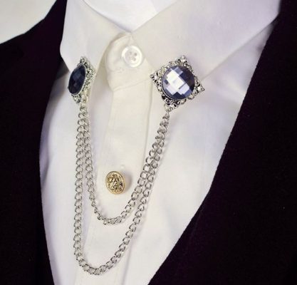 Broșe de guler: accesoriile perfecte