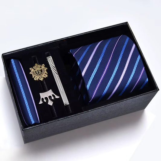 Set Elegant cu Cravată Bleumarin și Pin Regal – Rafinament la Superlativ
