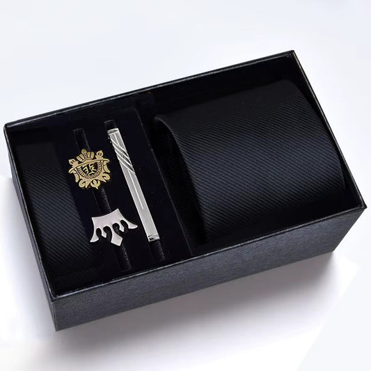 Set Cravată Neagră din Mătase cu Pin Regal și Accesorii Elegante – Distincție și Rafinat Stil