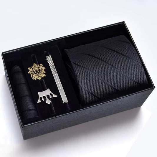 Set Elegant de Cravată, Pin și Batistă - Rafinament Clasic și Modern pentru Evenimente Speciale