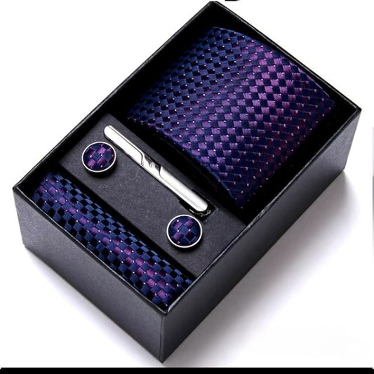 Set Cravată din Mătase cu Batistă și Butoni: Eleganță în Violet Regal și Bleumarin Profund