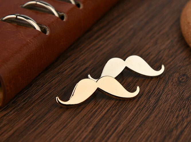 Pin Mustache - Gold